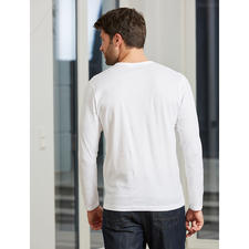 lange mouw, met ronde hals, wit Man in wit Sunspel-shirt van achteren, toont de achterzijde.