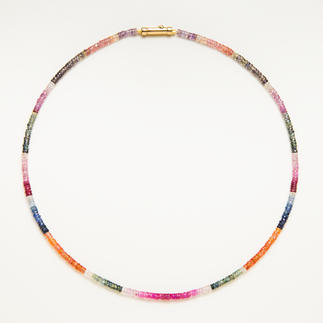 Saffierketting Zeldzaam mooi: het gehele, natuurlijke kleurenspectrum van de saffier – vertegenwoordigd in één sieraad.