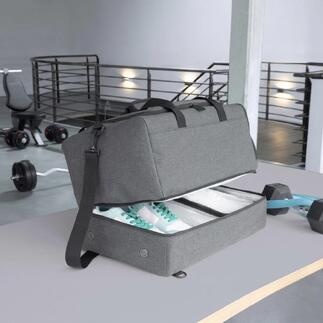 Grijze 2-in-1 allroundtas in open positie met sportschoenen binnenin.