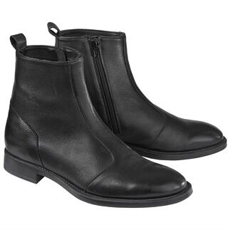 Twee zwarte leren Dandy-boots naast elkaar, van voren