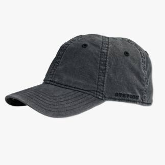 Grijze Stetson baseballpet, eenvoudig en veelzijdig.