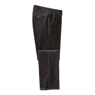 Zwarte fijn corduroy broek met rechte benen op een witte achtergrond.