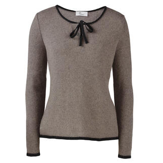 Beige striktrui met ronde hals en strik.