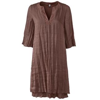 Chocolade layering-kleed in voorkant.