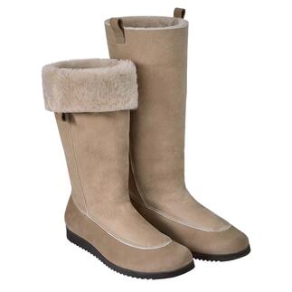 Beige lamswollen boots met afgedichte rand, staan naast elkaar.
