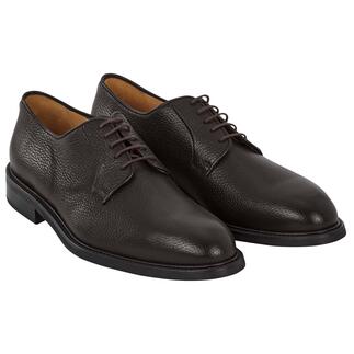 Heren leren business schoenen paargewijs op een neutrale achtergrond.