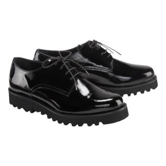 Zwarte derby schoenen van ultralight naplak van Casanova, voorkantzicht.
