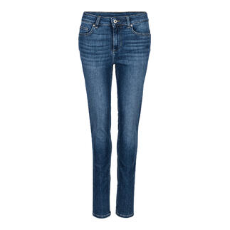 Vooraanzicht van blauwe jeans met normale pasvorm.
