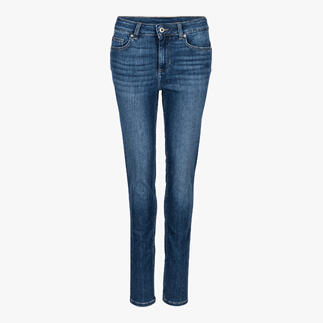 Vooraanzicht van blauwe jeans met normale pasvorm.