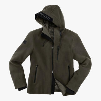 Groene wol-fleecejacke met capuchon op een witte achtergrond.