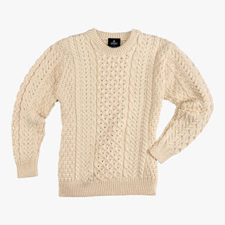 Merino-Aran-trui in wolwit, gedrapeerd op een witte achtergrond.