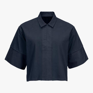 Boxy oversize blouse in donkerblauw, frontaal afgebeeld.