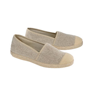 Twee hennep espadrilles van Grand Step Shoes in natuurlijke tinten, vooraanzicht.