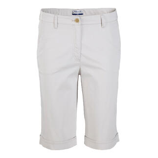 Vooraanzicht van de pearl grey bermuda, elegant en casual voor de zomer.