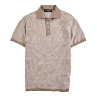 Zand-beige polo-shirt met korte mouwen en knopen.