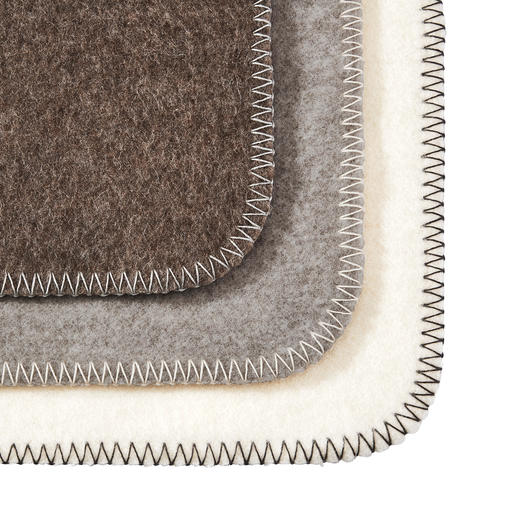 In de kleuren wolwit, taupe en grijs verkrijgbaar. In de kleuren wolwit, taupe en grijs verkrijgbaar.
