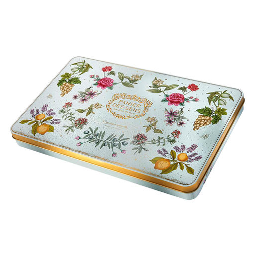 Een prachtig cadeau in een elegante doos. Een prachtig cadeau in een elegante doos.