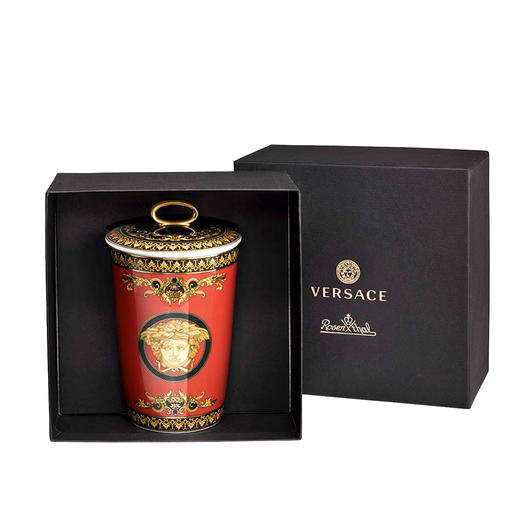 Klaar om cadeau te geven in een stijlvol doosje van Versace. Klaar om cadeau te geven in een stijlvol doosje van Versace.
