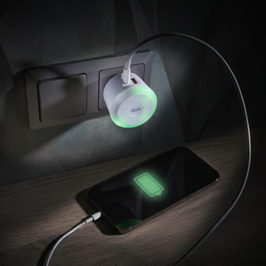 USB-lader met timer, in een stopcontact gestoken