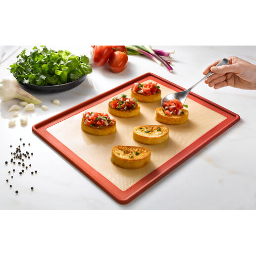 NoStik® bakmat 3-in-1 NoStik bakmat met belegde broden op een aanrecht