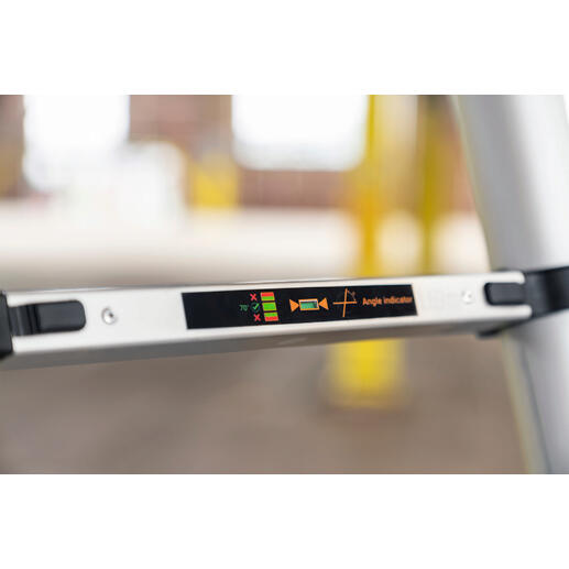 Gepatenteerd hoekcontrolesysteem vermindert het kantelrisico. Detail van de hoekindicator van de ladder.
