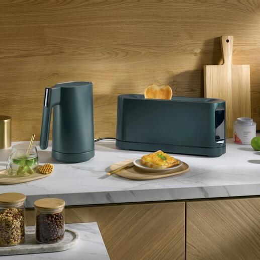 Jacob Jensen toaster en waterkoker op een keukenblad.