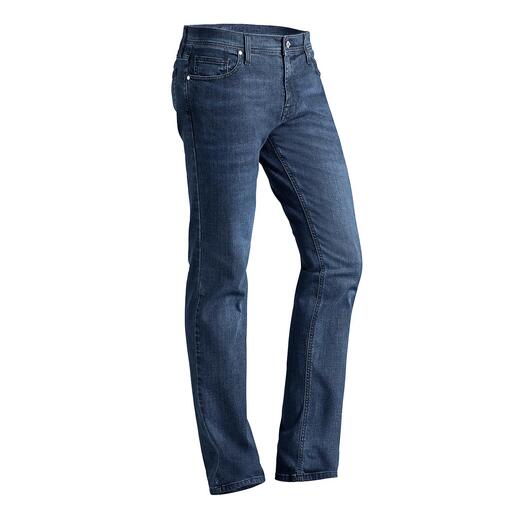 Karl Lagerfeld jeans Trendthema ‘clean denim‘: bij Karl Lagerfeld specialiteit en handelsmerk.