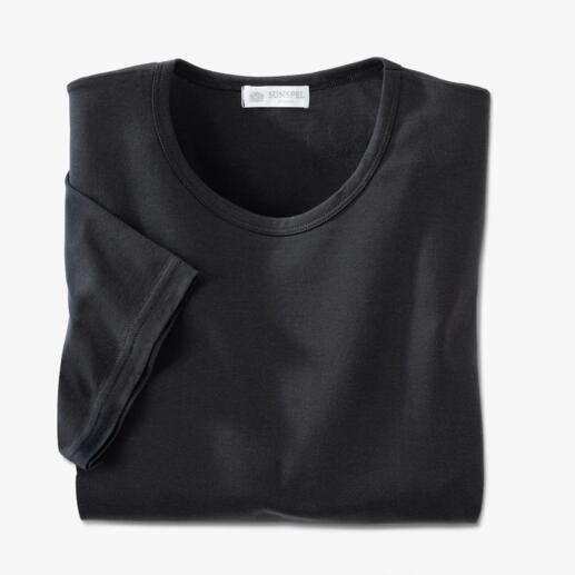 Zwart Sunspel t-shirt met ronde hals, netjes gevouwen.