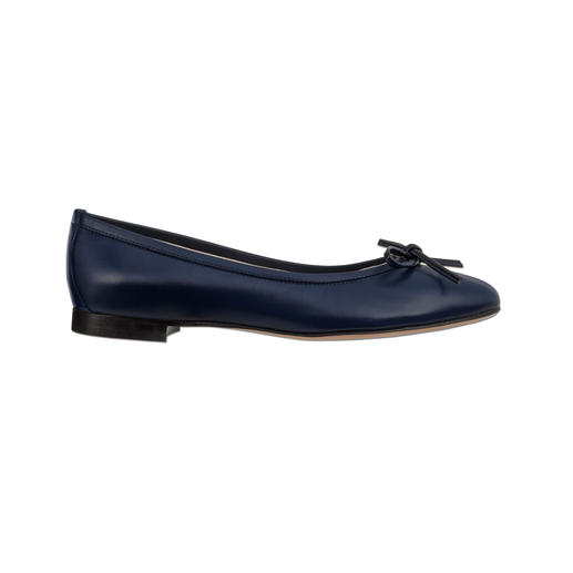 Navy ballerina met strik, zijaanzicht.