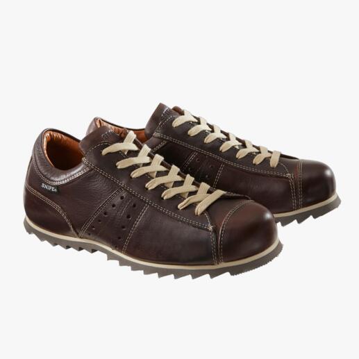 Twee donkerbruine Snipe® Ripple leren sneakers met veters