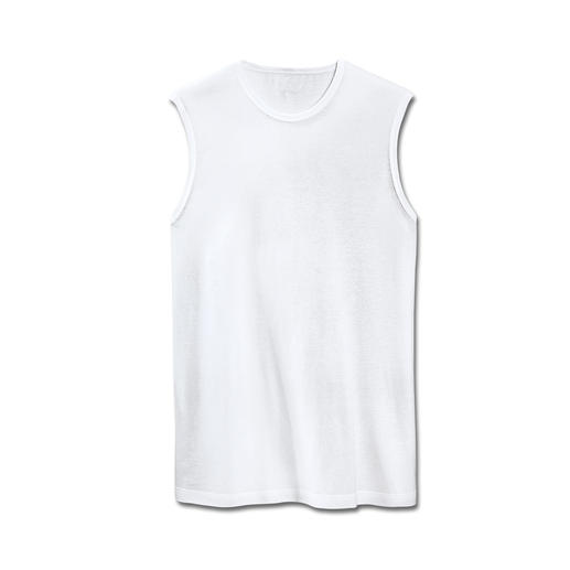 Onder een enigszins open gedragen overhemd ziet het shirt met de ronde hals en zijn smalle zoompjes er sportief, maar niet te nonchalant uit. Mouwloze, ronde hals tanktop in wit, maat 46.