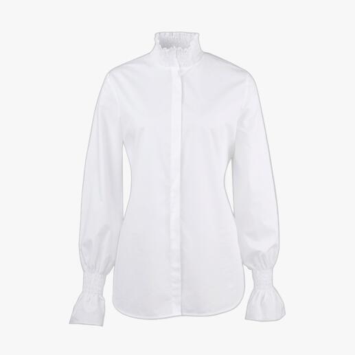 Aybi basic blouse Klassiek-elegant, maar verre van saai. De witte basic blouse in een nieuw modieus stijl.