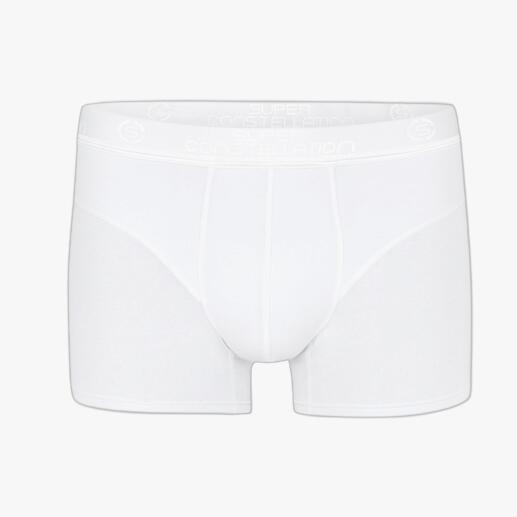 Vooraanzicht van de witte boxershorts, eenvoudig ontwerp.