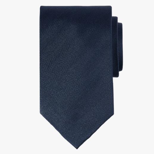 Navy uni-golf stropdas, in droge opstelling gefotografeerd.