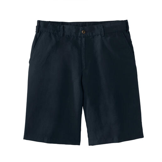 Heren shorts van Tencel™-linnen in donkerblauw, liggend.