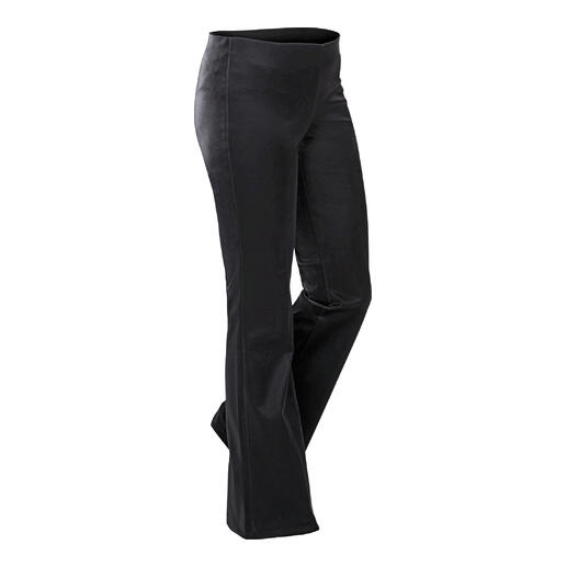 Zwarte st.Ann kunstnappa-broek in zijaanzicht met elegante snit.