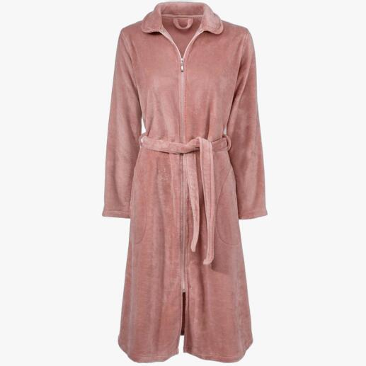 Couture-badjas Praktisch als een klassieke badjas. Elegant en stijlvol als een couturemodel. Roze Couture badjas, van voren weergegeven op een witte achtergrond.