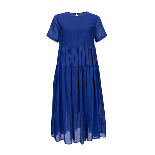Vooraanzicht van de blauwe zomerjurk met volumineuze rok