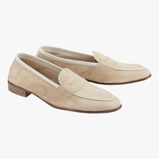 Beige geiten nubuck loafer van Profession Bottier, paarzicht