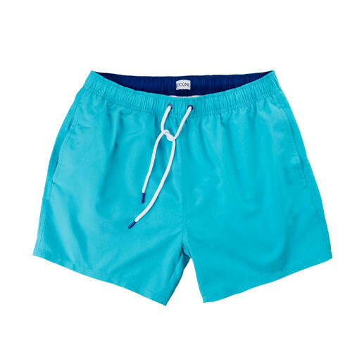 Vooraanzicht van de blauwe badshorts op een witte achtergrond.