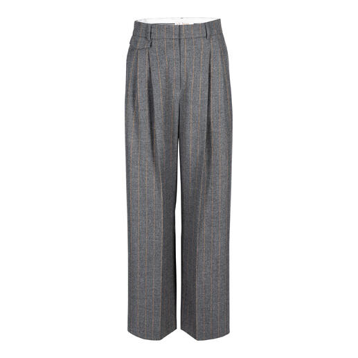 Voorkant van de flexibele wide-leg streepbroek met plooien.