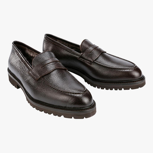 Lamsbonten loafers Elegant kalfsleer gecombineerd met heerlijk zacht lamsbont: de penny loafer is nu ook geschikt voor de winter.