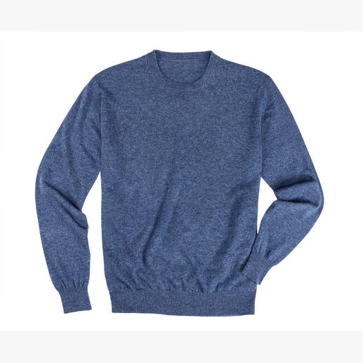 Afbeelding van een blauwe trui op een witte achtergrond.