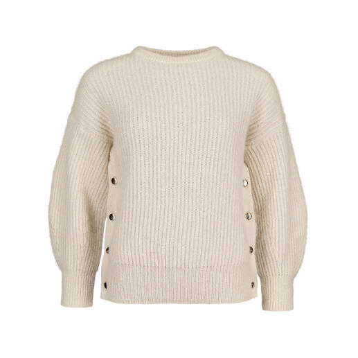 Beige trui met een losse pasvorm en knopen aan de zijkanten.