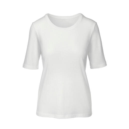 Wit Tencel™-T-shirt met korte mouwen en ronde hals op een model.