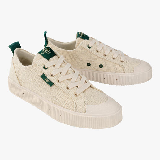 Sanjo zomer tweed sneakers in lichte kleur, frontaanzicht, met veters.
