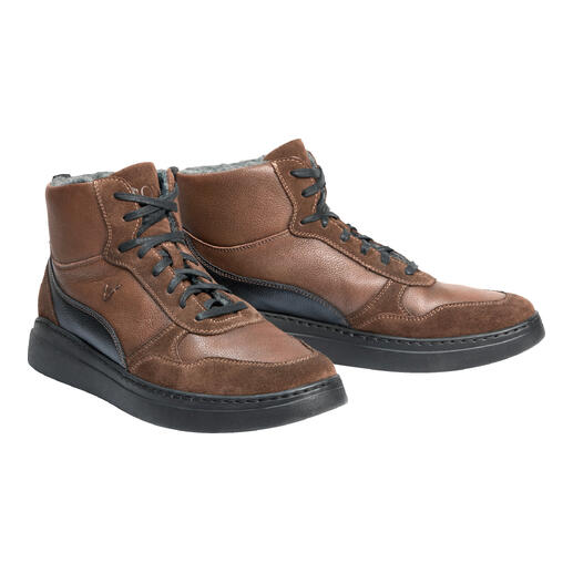 Bruine OCONI wintersneaker met veters en voering, zijaanzicht, maat 41