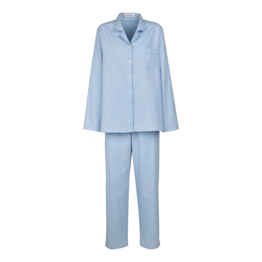 Novila wol-flanellen pyjama in maat 36, bestaande uit een shirt en broek.