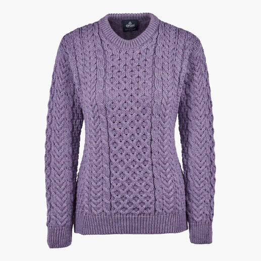 Aran-trui van merinowol Zo zacht als nooit tevoren: chique merinowol maakt de klassieke Aran-trui soepel en zacht. Lavendel Merino-Aran trui voor dames met klassieke snit
