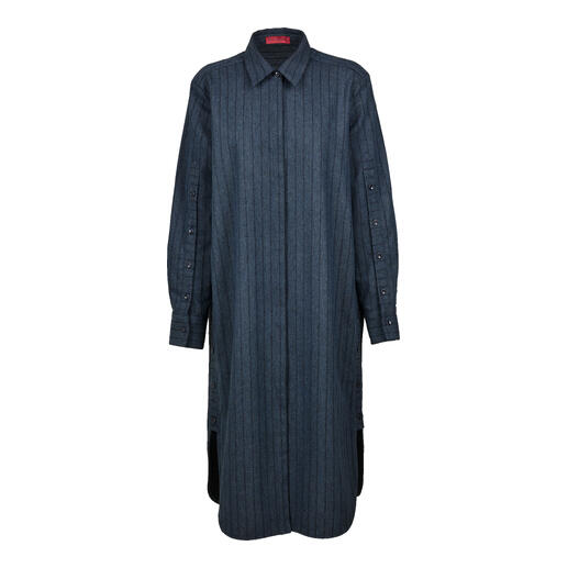 Gestreepte lange blouse jurk in blauw met een klassieke kraag.
